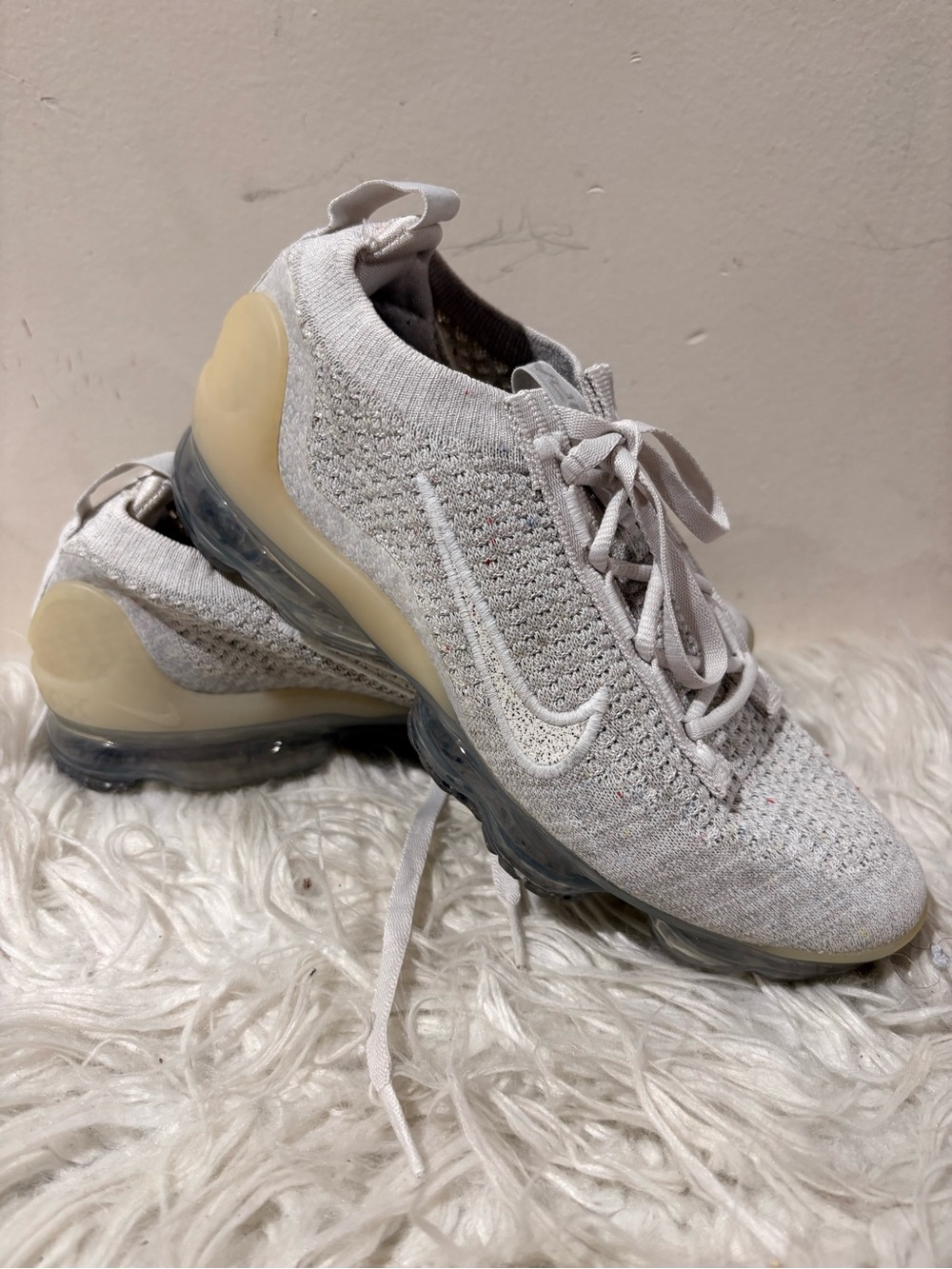 Nike Women’s VaporMax Flyknit Sneakers — Cream & White size 6